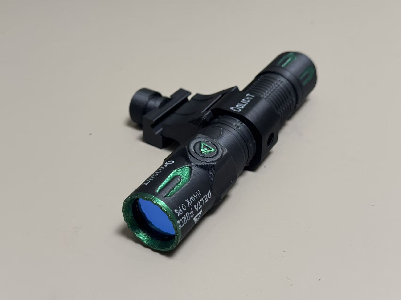Miniatura 1 do modelo 3D 三角洲行动-OLIGHT WARRIOR 3S 战术手电
