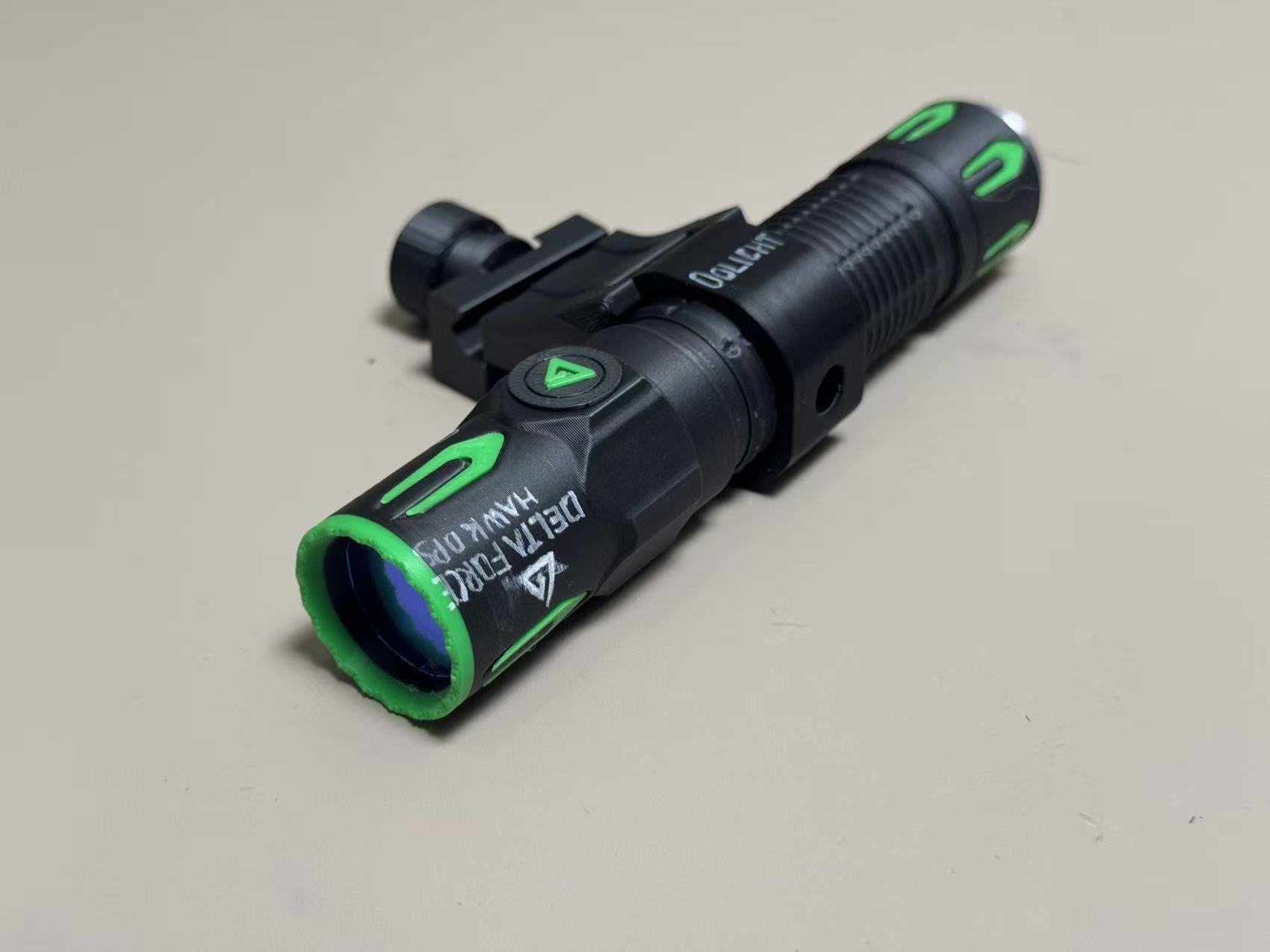 Miniatura 2 do modelo 3D 三角洲行动-OLIGHT WARRIOR 3S 战术手电