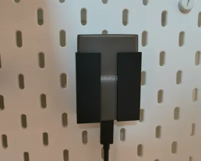 Skadis holder for Transcend CFexpress Card Reader