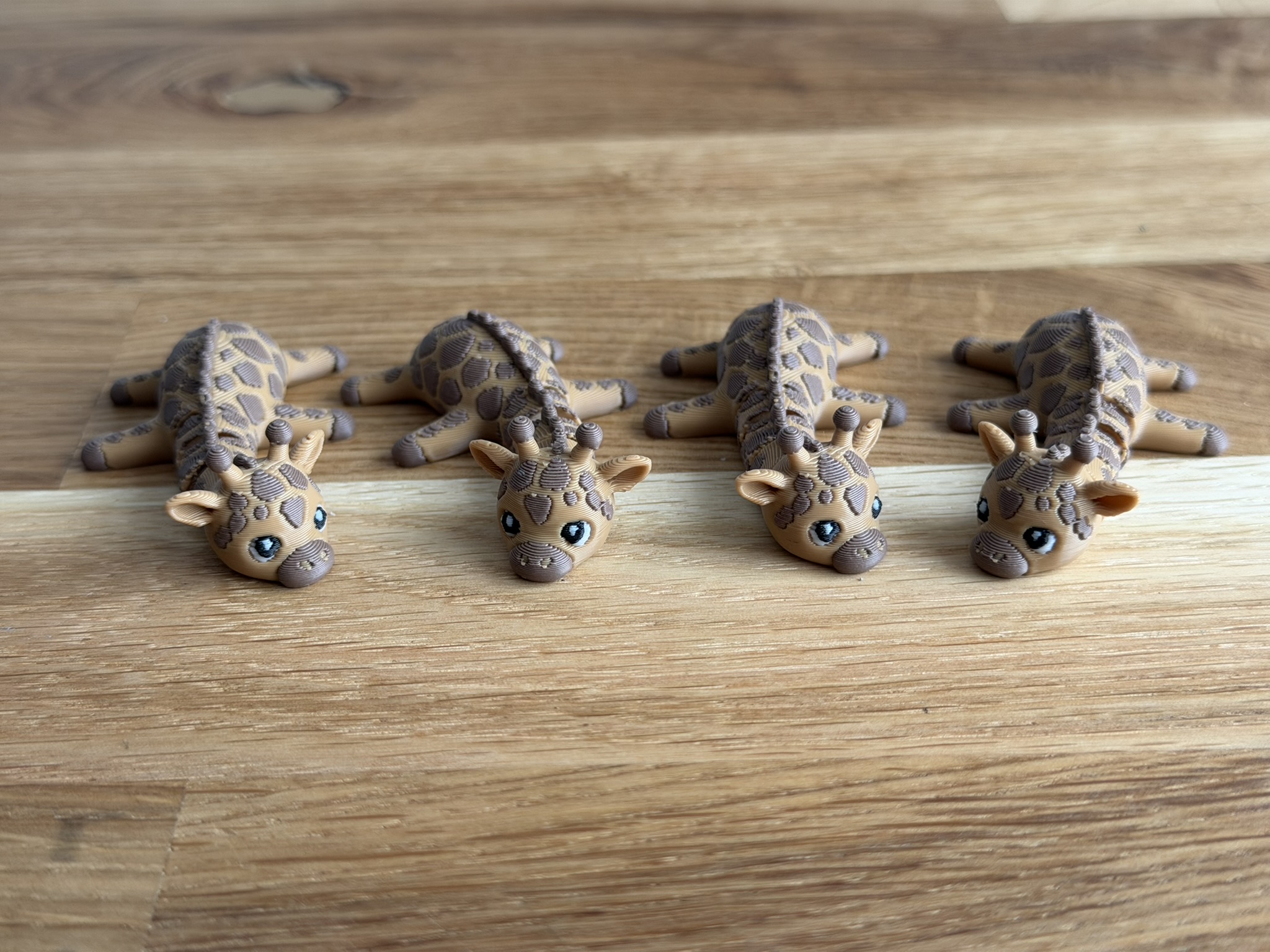 Miniatura 4 do modelo 3D Tiny Giraffe