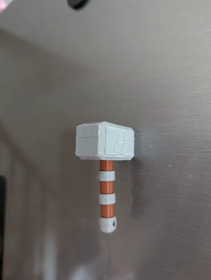 Remix of Mjolnir - Thors Hammer - Magnet