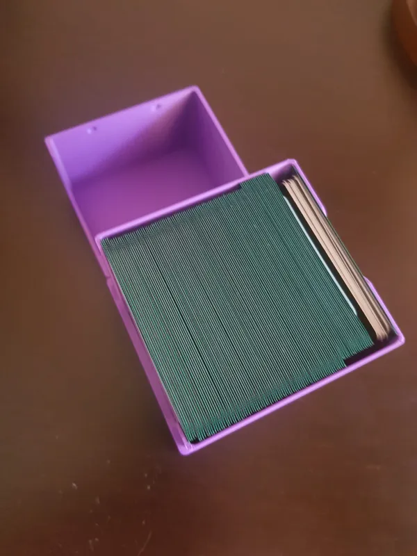 Boîte de rangement pour deck Magic: The Gathering Commander