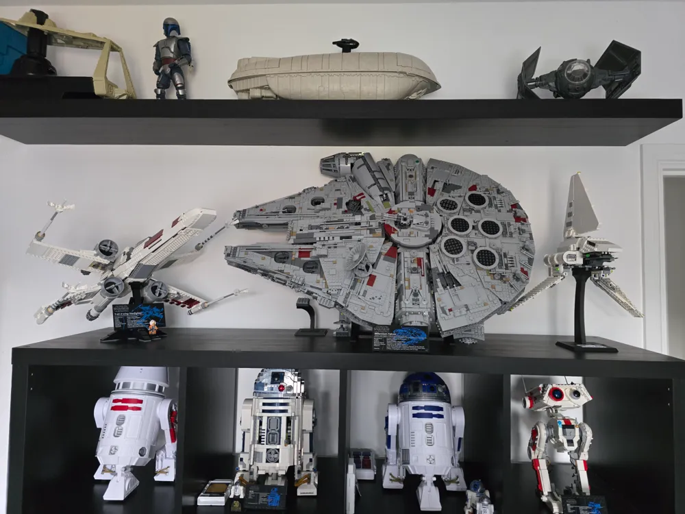 Millionspring Supporto Espositivo Verticale Per Millennium Falcon 75192 - 408 Pezzi Kit Costruzioni - 2