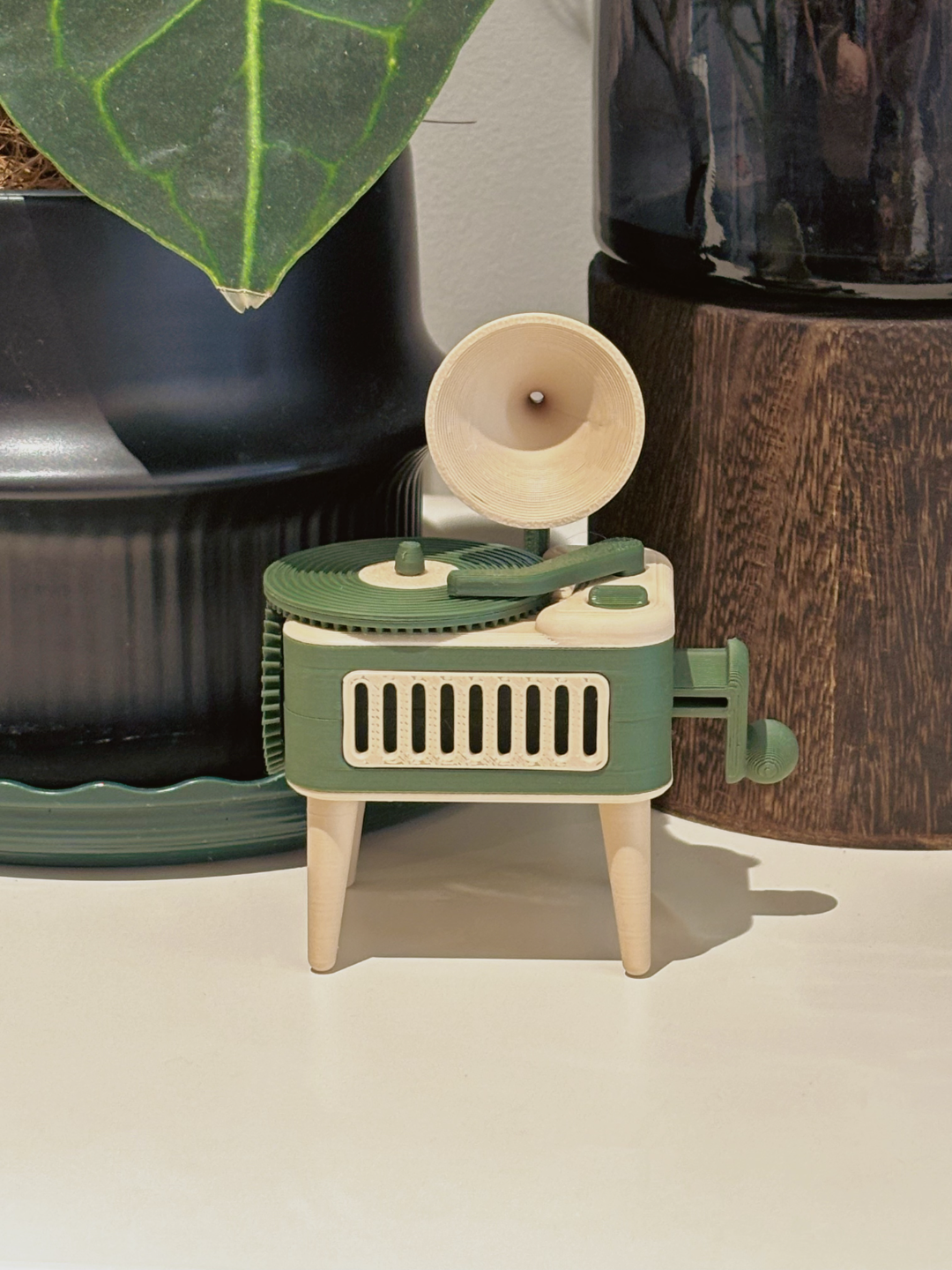 Miniatura 1 do modelo 3D 手转-黑胶唱片机