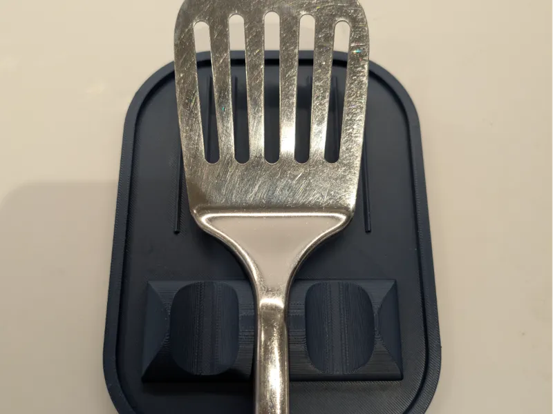 Kitchen utensil stand