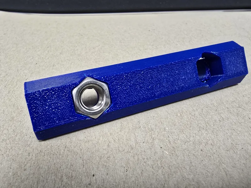 Rail for 4040 alu 10 mm - M8