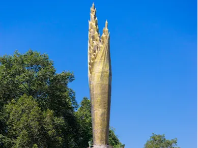 tượng đài bông lúa An Giang
