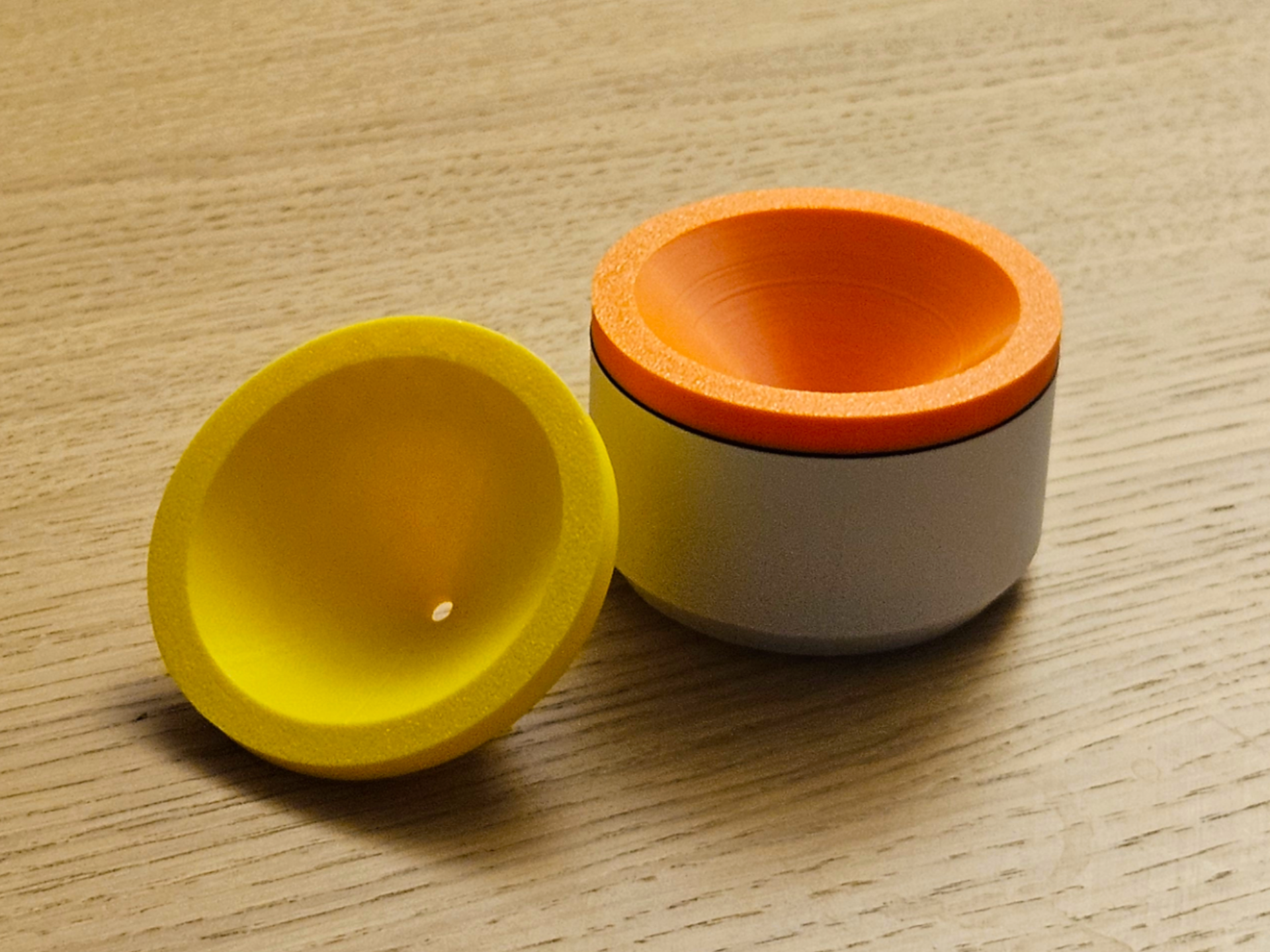 minimalistic reusable fruit fly trap