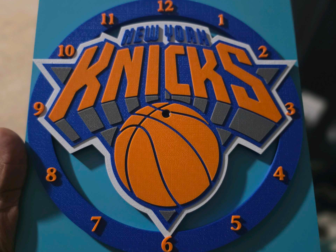 NEW YORK KNICKS CLOCK
