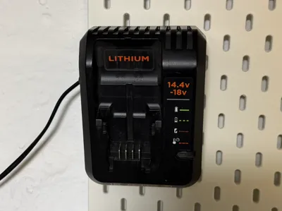 Black+Decker 14.4V-18V Charger Mount Skadis