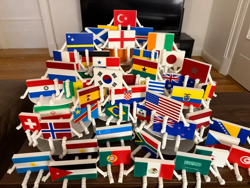 WM 2026 Flaggen mit Wackelbeinen