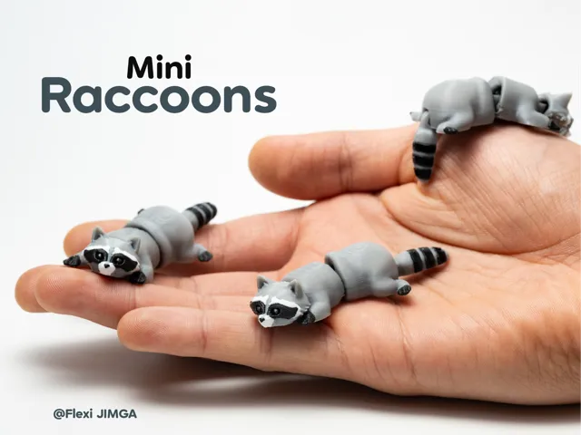 Tiny Raccoon – Articulated Keychain