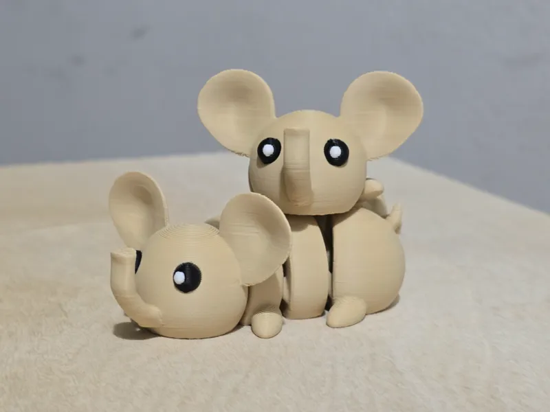 Cute Elephant Flexi (plus Key Chain)