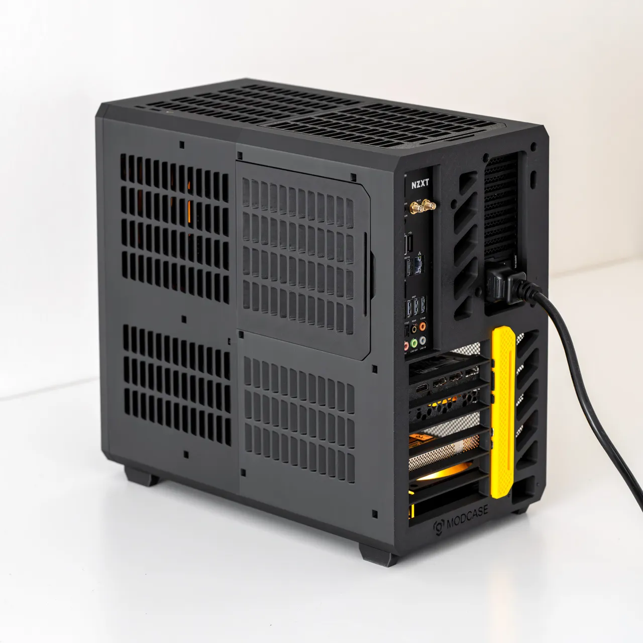 MODCASE HYPER - Compact ATX PC Case view 3