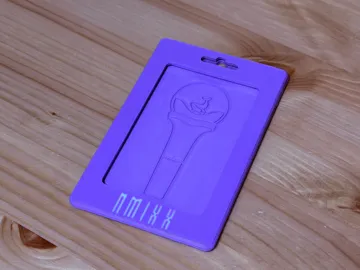 Soporte: Photocard Holder NMIXX — vista de referencia 3