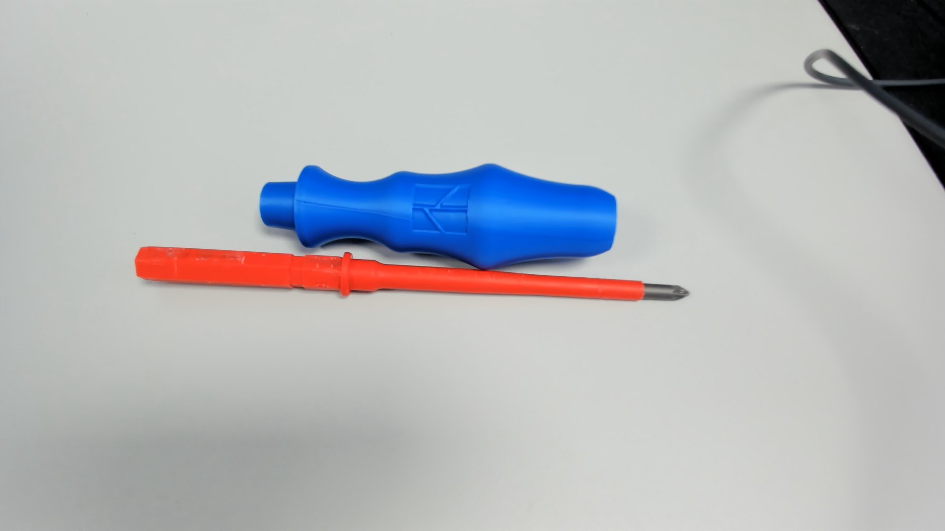 Miniatura 4 do modelo 3D Screwdriver for bits (Wera inspired)