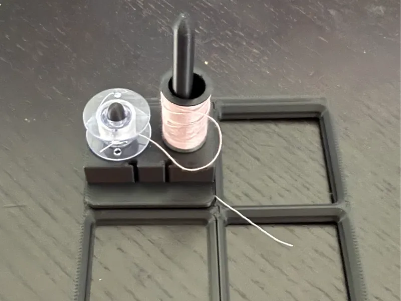Thread Holder (Spools and Bobbins) - Gridfinity