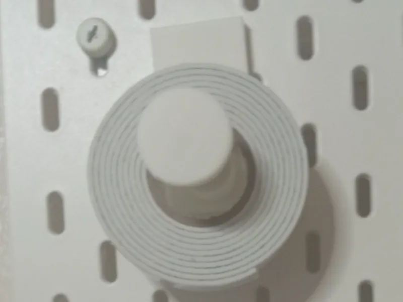 ikea skadis tejp hängare.