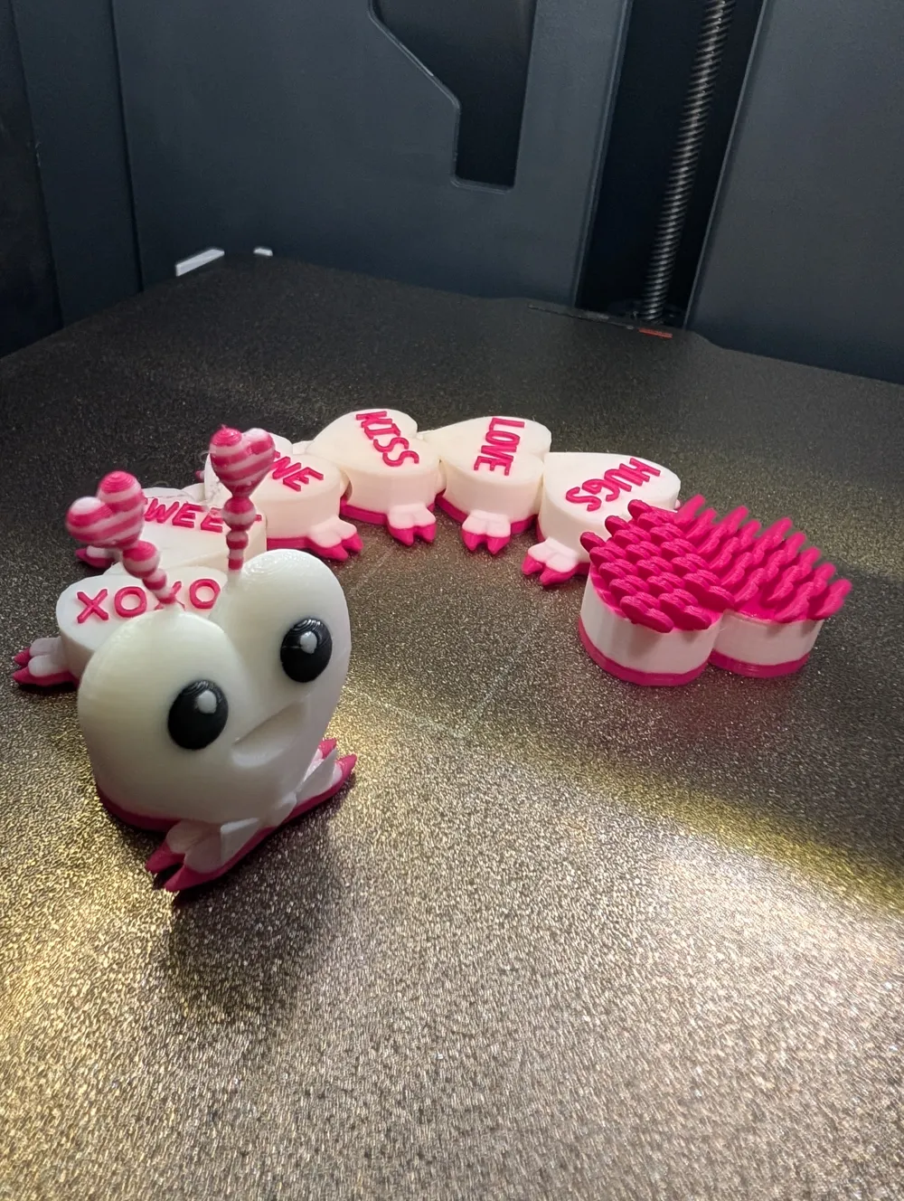 Flexi Valentines heart candy creature - Free 3D Print Model - MakerWorld