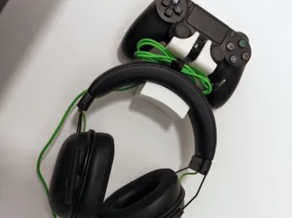 PS4 Controller & Headphone Wall Mount- Remix 