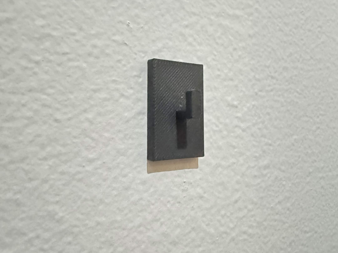 screwless frame mount