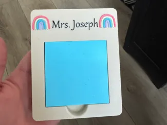 customizable sticky note holder