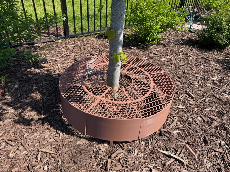 Pet-Friendly Tree Base for Fertilizer