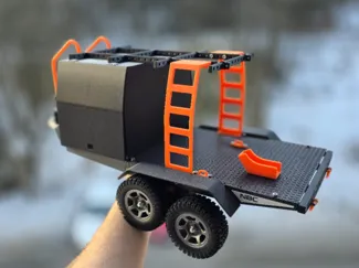 NBC.12 - 1:10 scale off-road Toy Hauler 