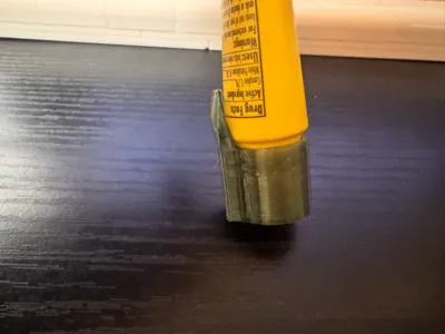 Carmex Lid with tab