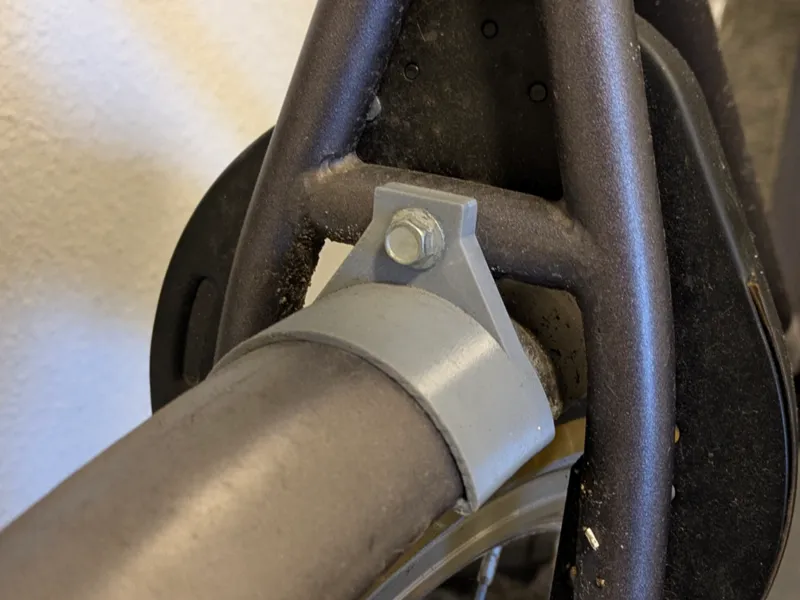 Rear mudguard replacement bracket for bike