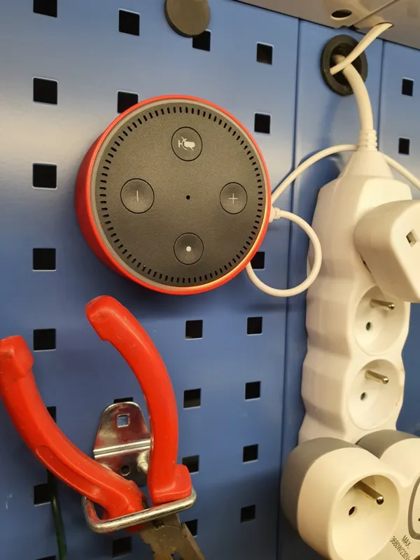 Support pegboard pour enceinte Alexa
