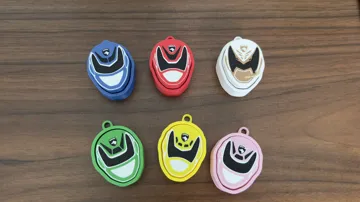 Objeto manipulable: Dekaranger Fidget Clicker Set — vista de referencia 4