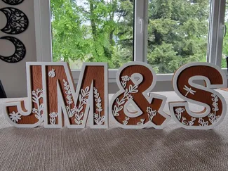 Wood-style letters