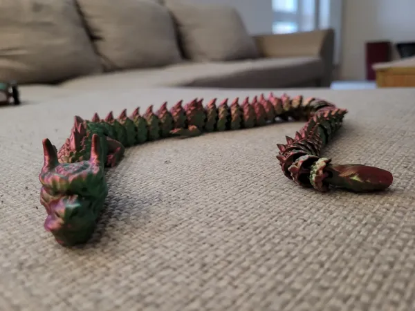 Dragon de lave articulé mignon