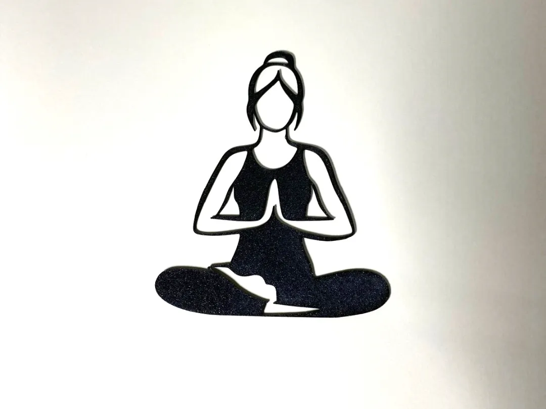 Figurine de méditation minimaliste