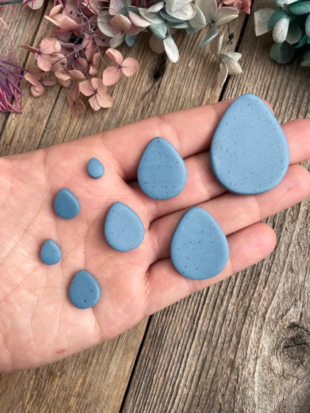 Egg Clay Earring Cutter view 2