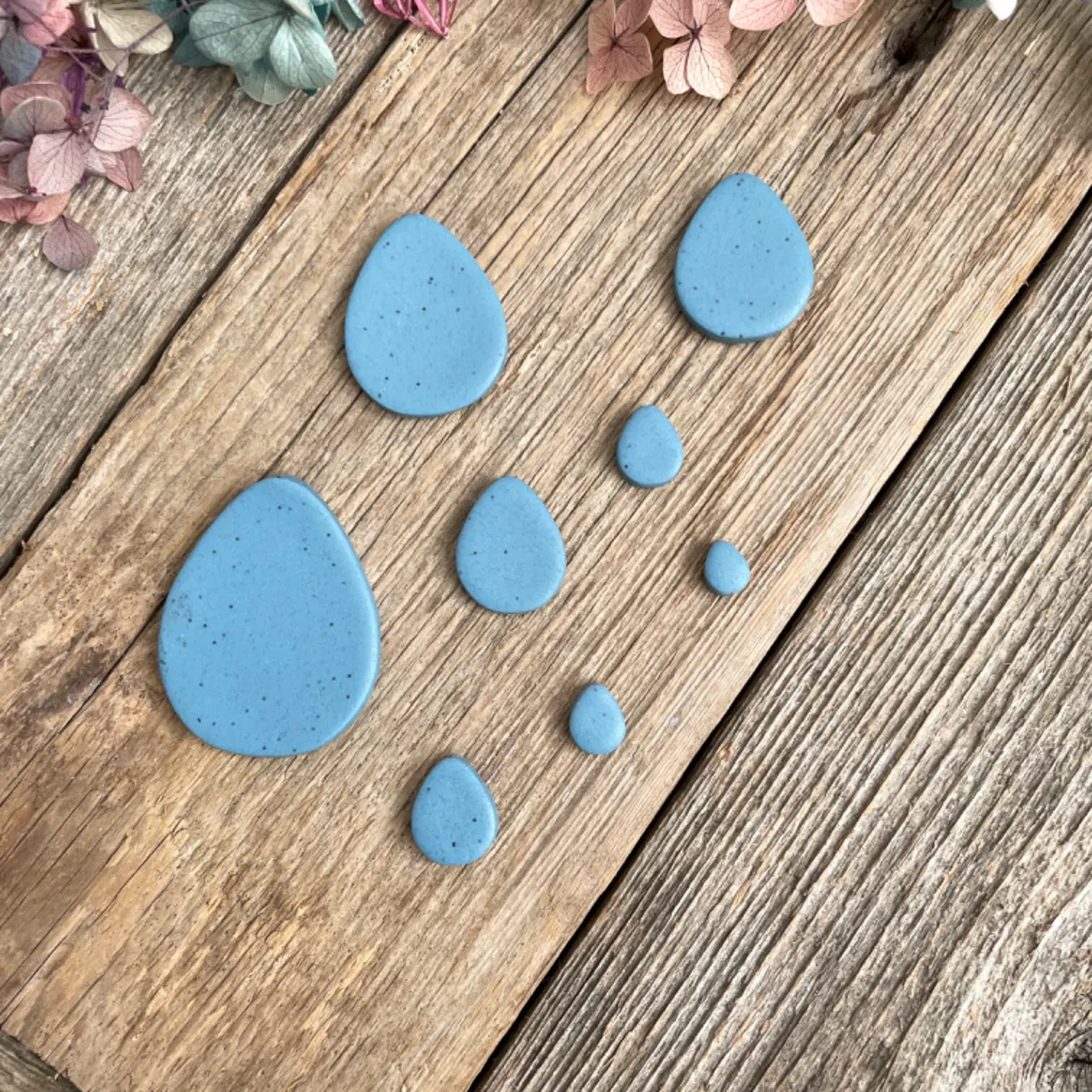 Egg Clay Earring Cutter view 3