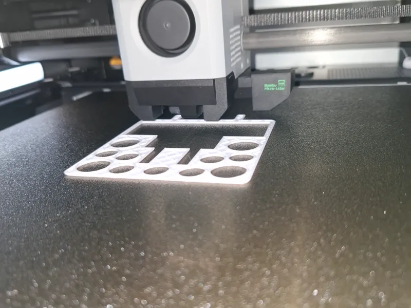 IKEA Stenkol charger for IKEA Skadis Pegboard 