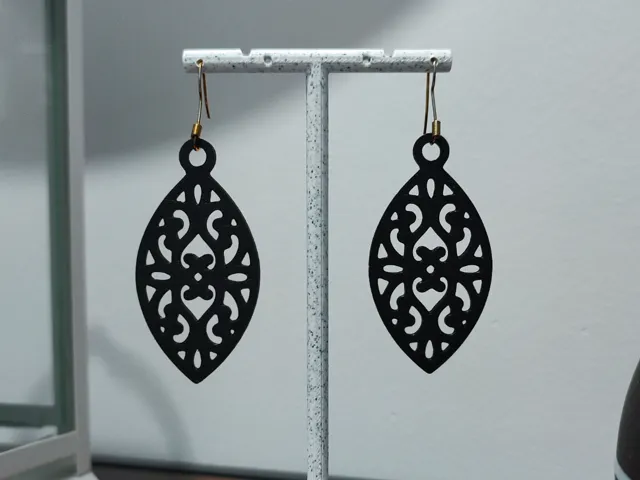 Aretes Linaje Real