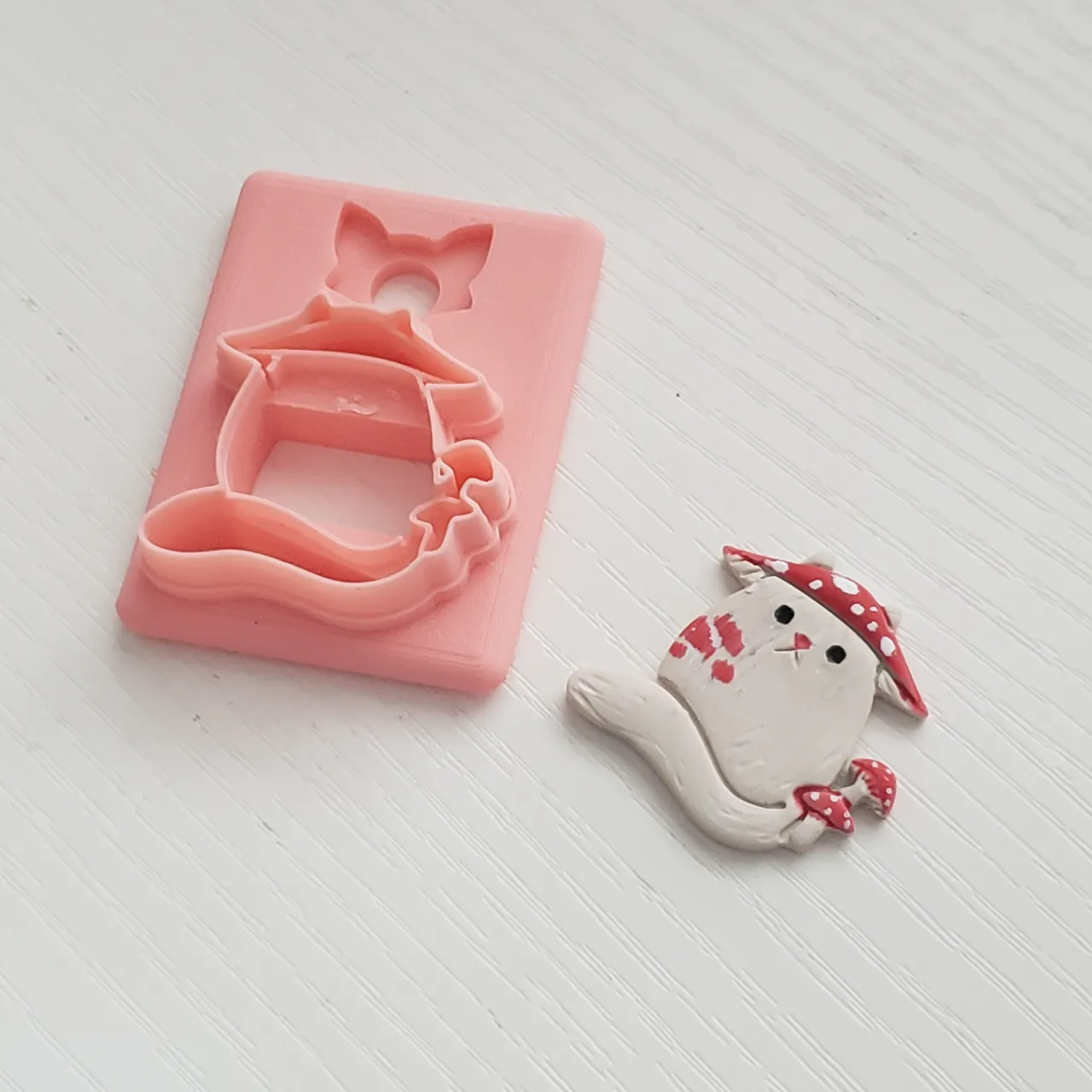 Fat Mushroom Cat Polymer Clay Earring Cutter view 4