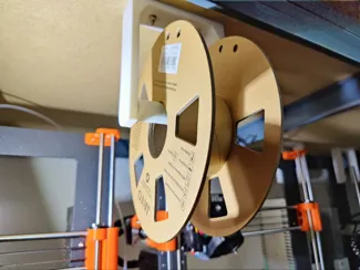 Top mounting spool holder