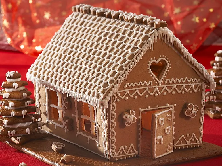 Gingerbread house cookie cutter