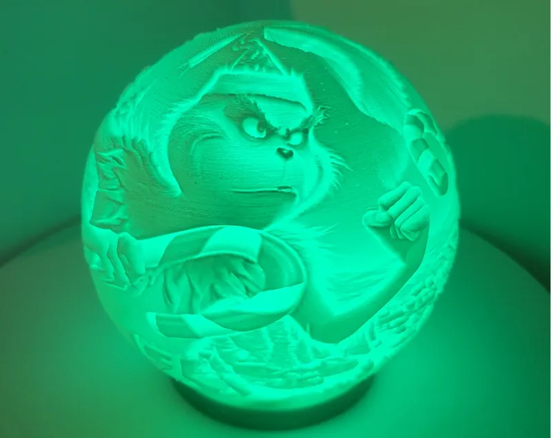 Lithophane Sphere - Grinch vs Santa