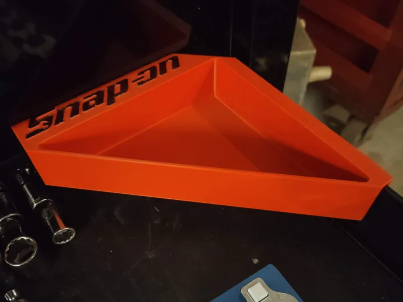 Snap-on toolbox corner tray
