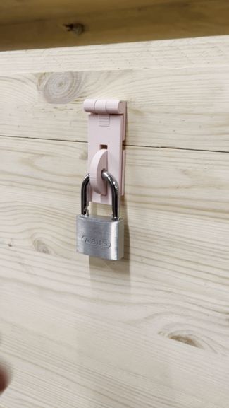 Latch lock for padlock