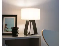 Lampe de table minimaliste incurvée — photo 2