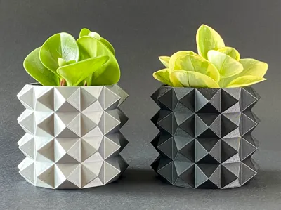 Pyramid Plant Pot