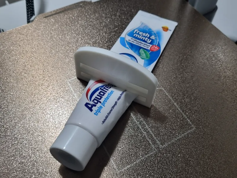 Toothpaste squeezer 2 sizes