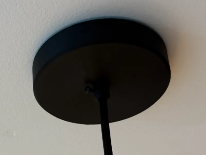 Ceiling canopy for hanging lamp