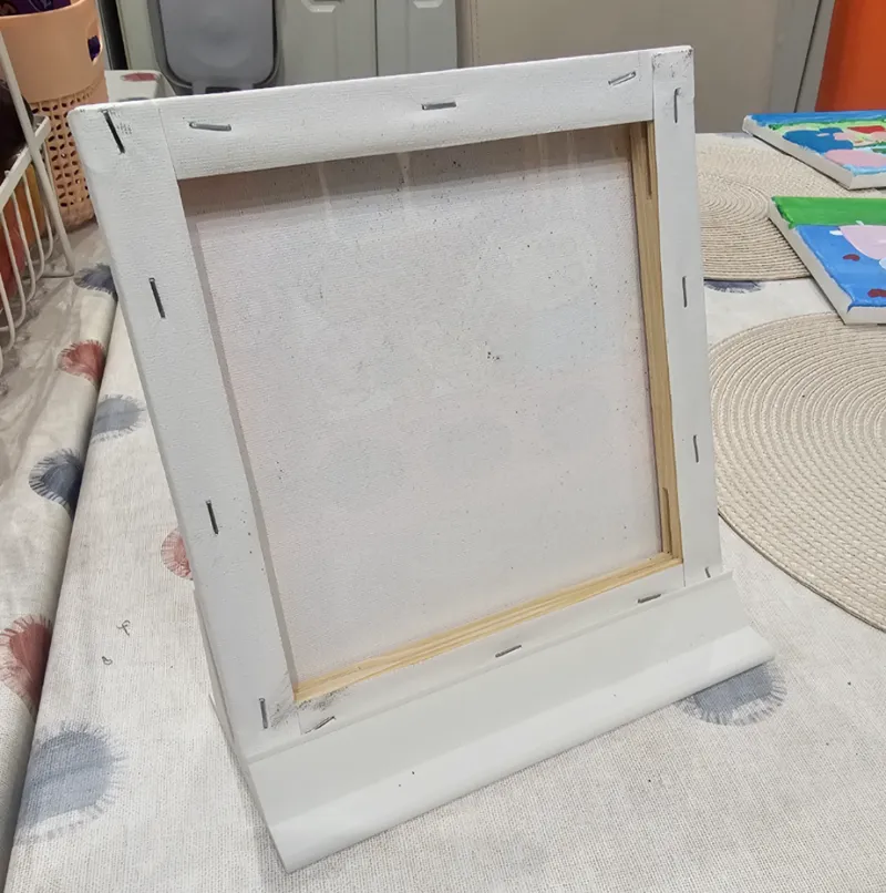 stand for 200mm x 200mm canvas